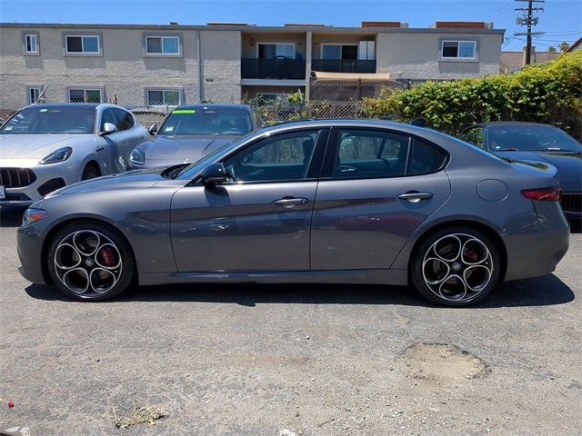 2022 Alfa Romeo Giulia Ti - VELOCE photo 4