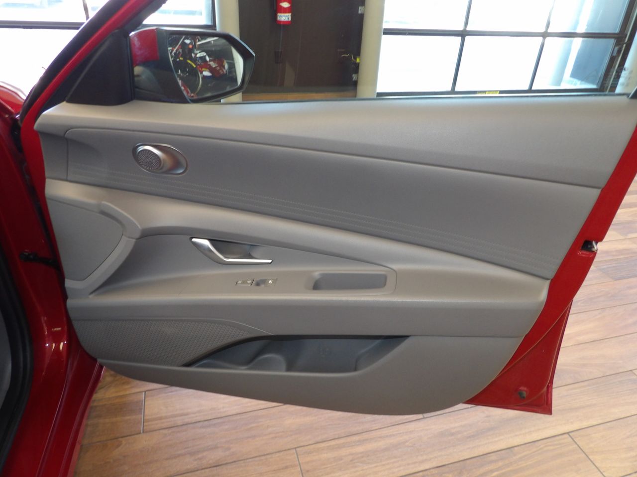 2022 Hyundai Elantra SEL photo 12
