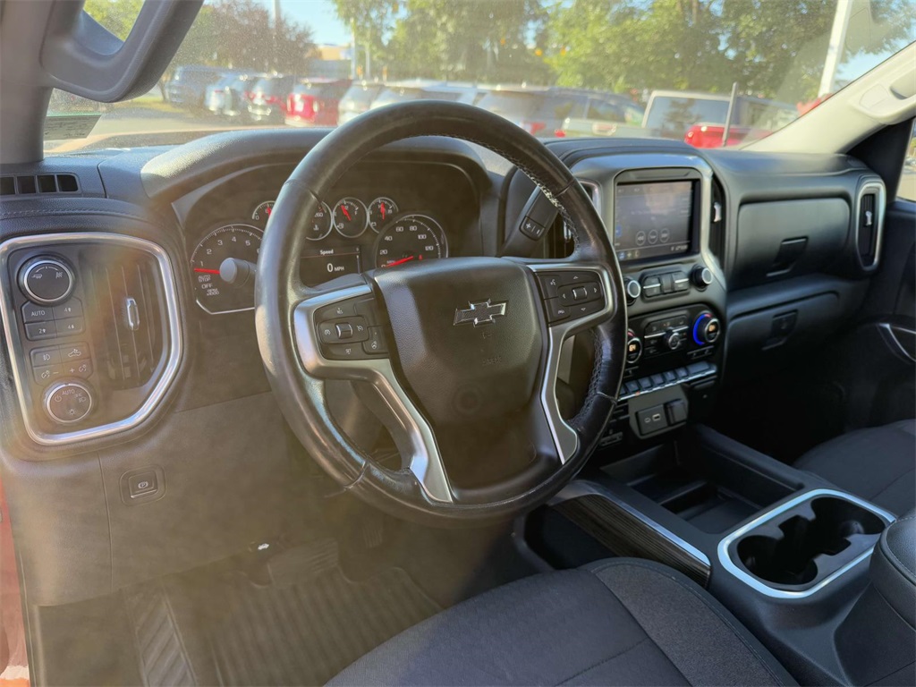 2019 Chevrolet Silverado 1500 RST photo 2