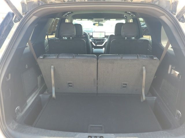 2025 Ford Explorer ST-Line photo 21