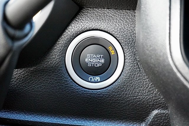 New 2026 Bright White Clear-Coat Exterior Paint RAM Tradesman image 37