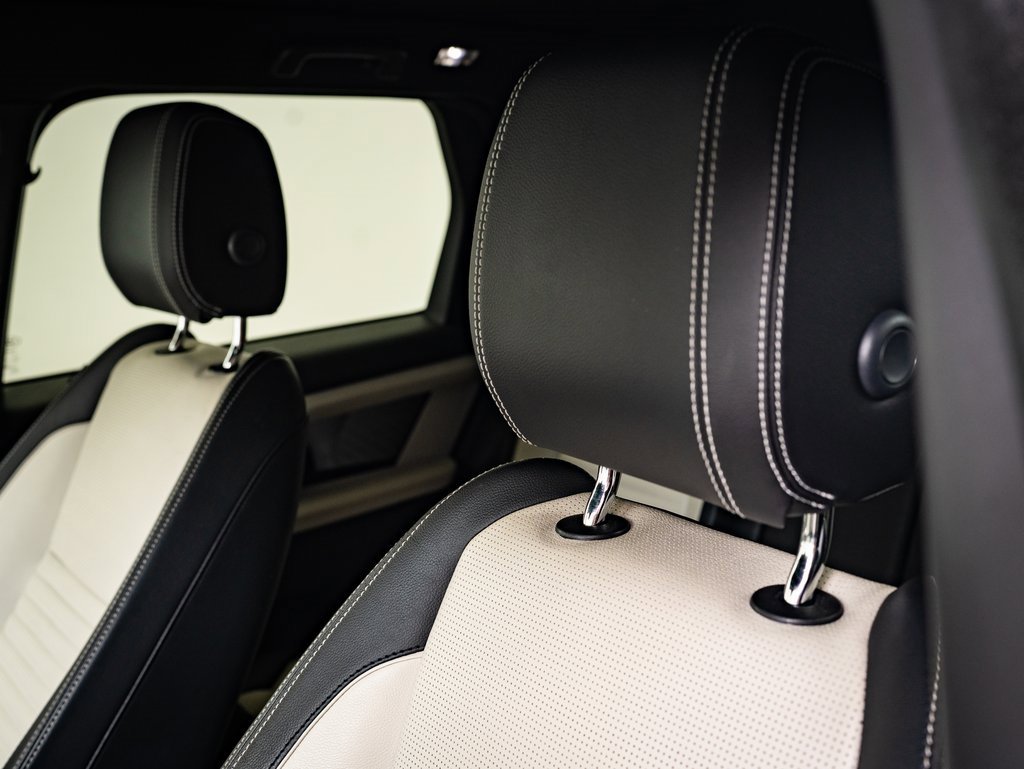 2023 Land Rover Discovery Sport S R-Dynamic photo 20