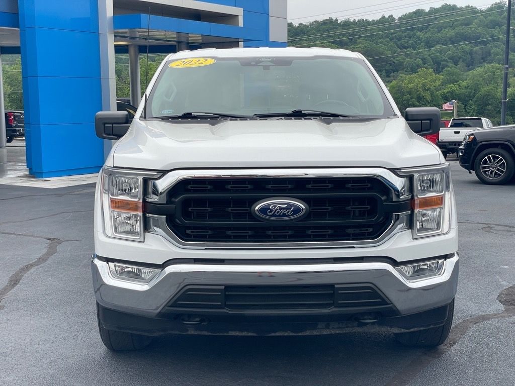 2022 Ford F-150 XLT photo 2