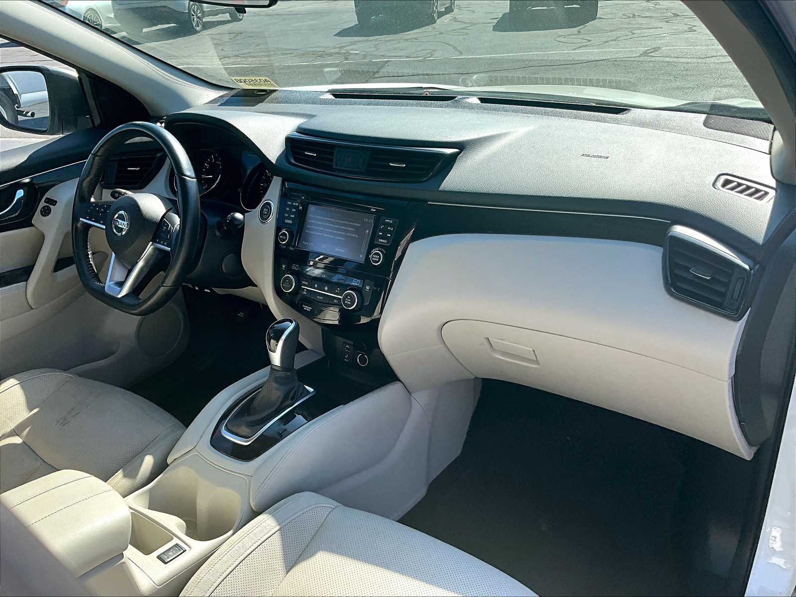 2018 Nissan Rogue Sport SL photo 21