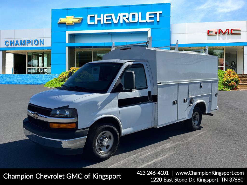 2017 Chevrolet Express Cutaway Base's photo