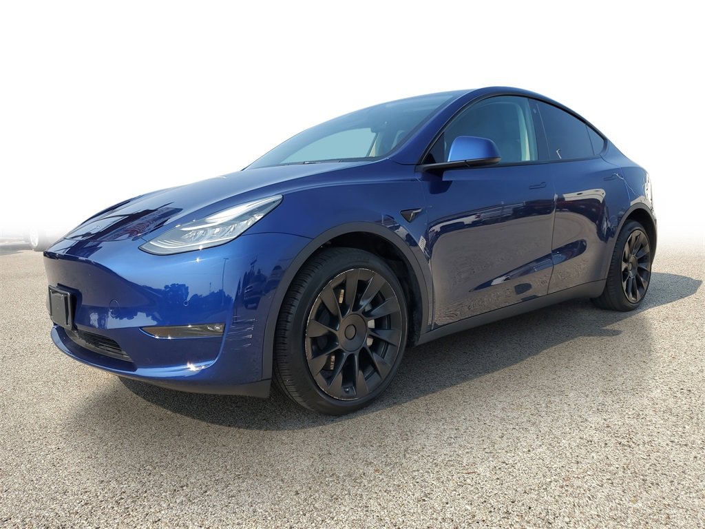 Used 2022 Tesla Model Y Long Range with VIN 7SAYGDEE0NF387199 for sale in Muskegon, MI