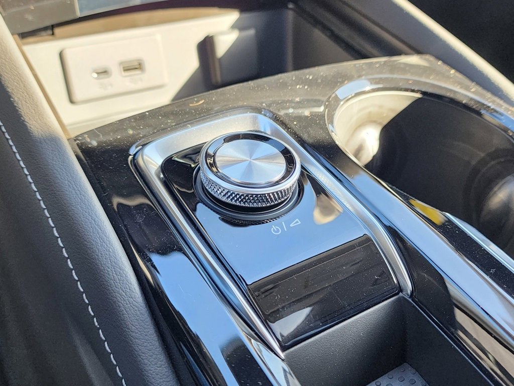 2025 Buick Envision Sport Touring photo 26