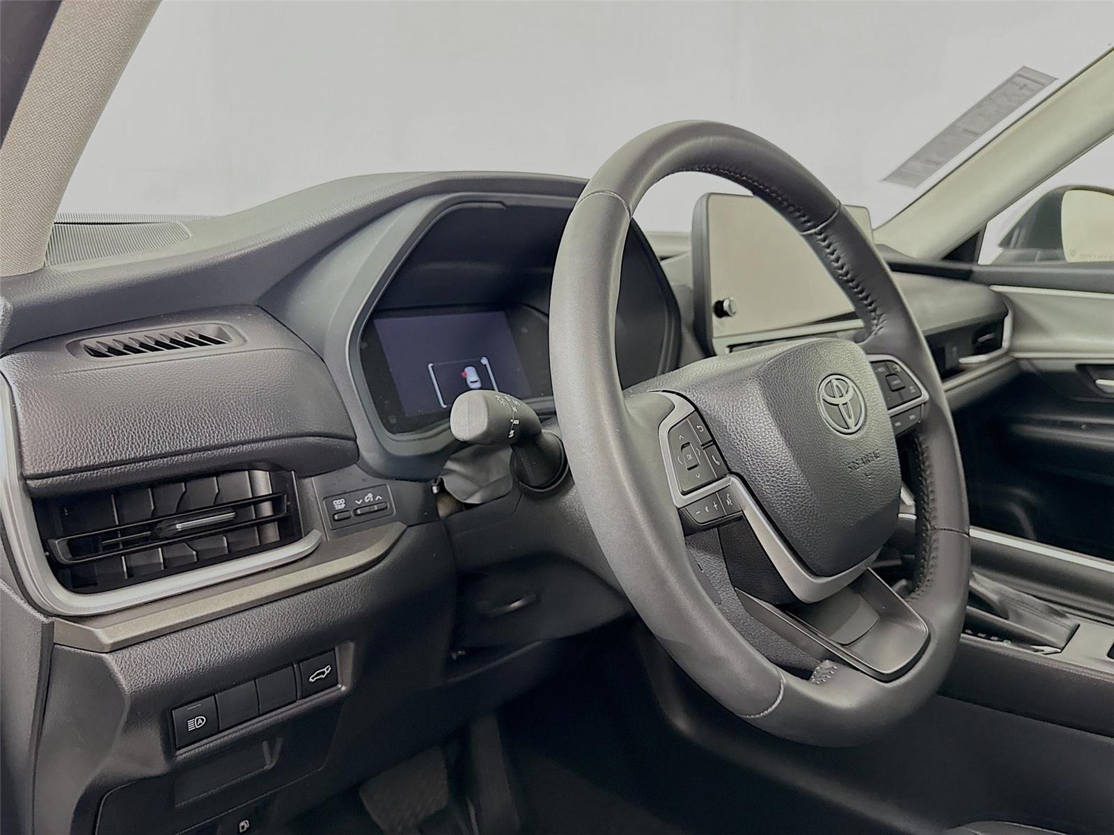 2024 Toyota Grand Highlander XLE photo 12
