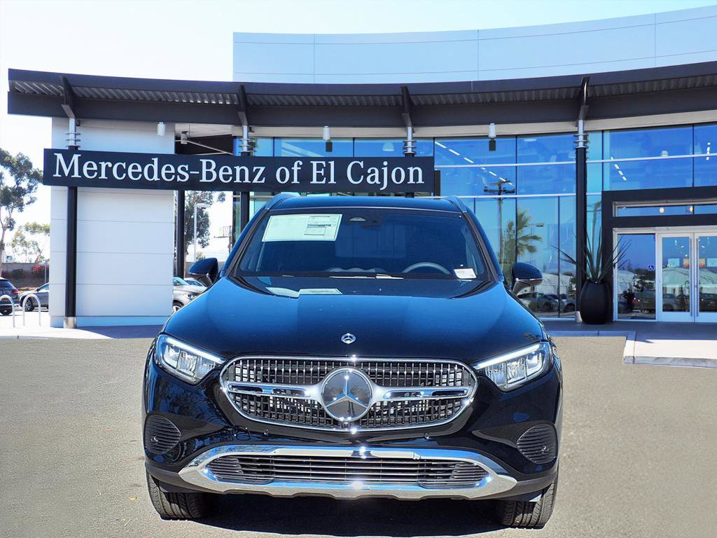 2026 Mercedes Benz GLC 300 4MATIC photo 2