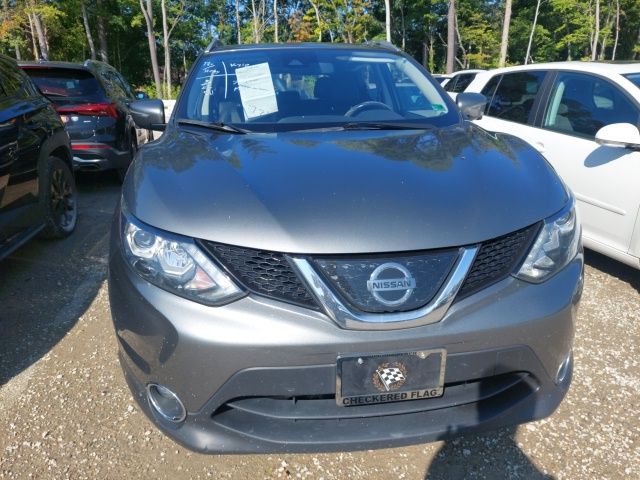 2018 Nissan Rogue Sport SL photo 2