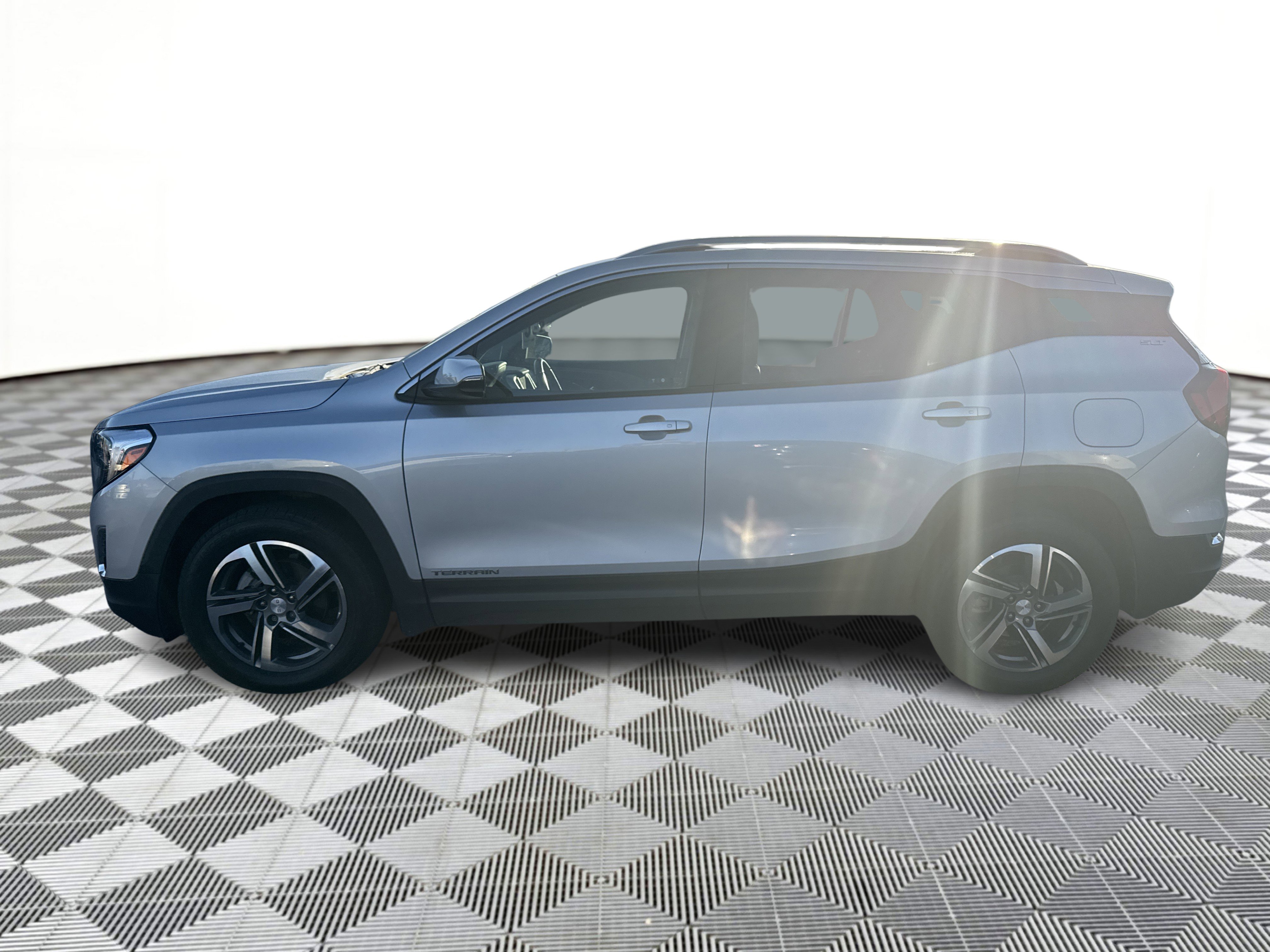 2021 Gmc Terrain SLT photo 2