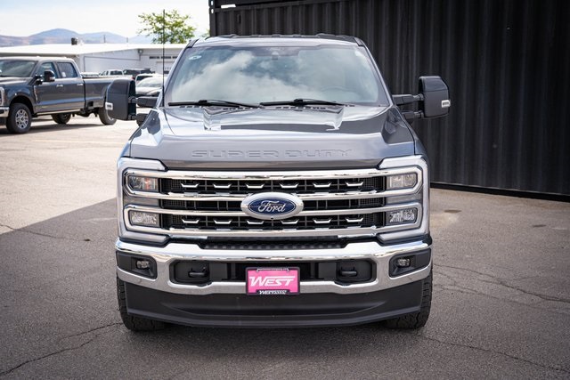 2024 Ford F-250 Lariat photo 2