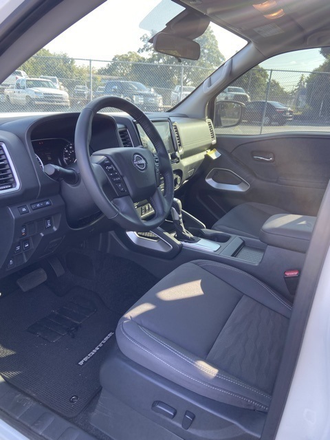 2024 Nissan Frontier SV Crew Cab photo 19