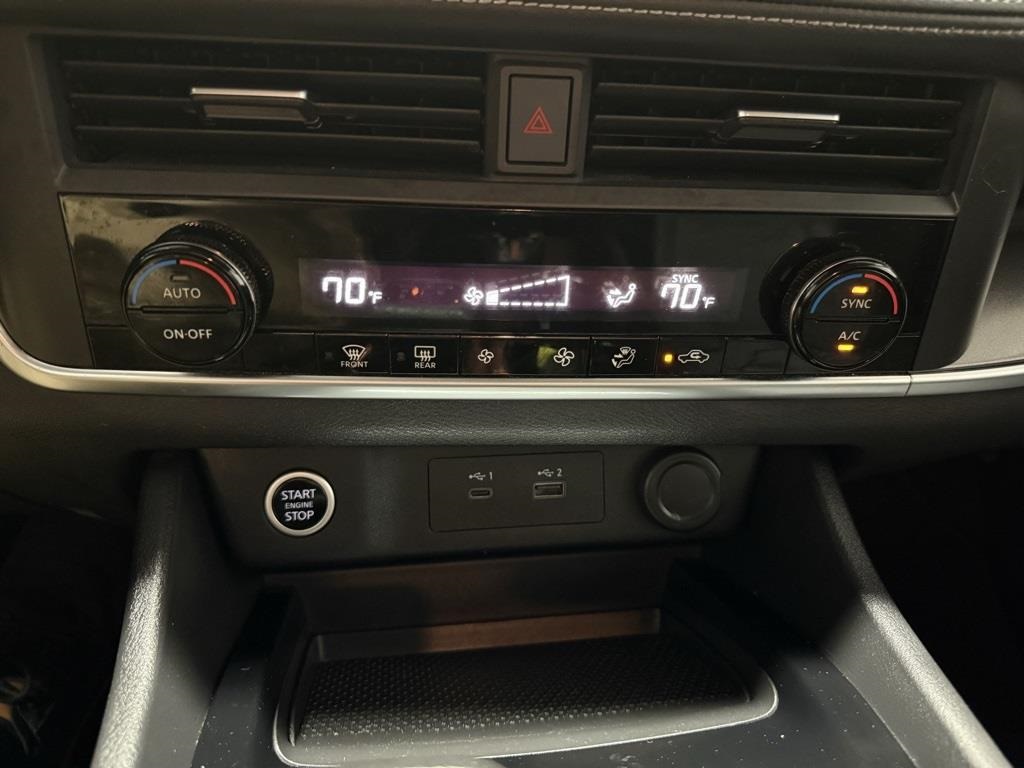 2023 Nissan Rogue SV photo 22