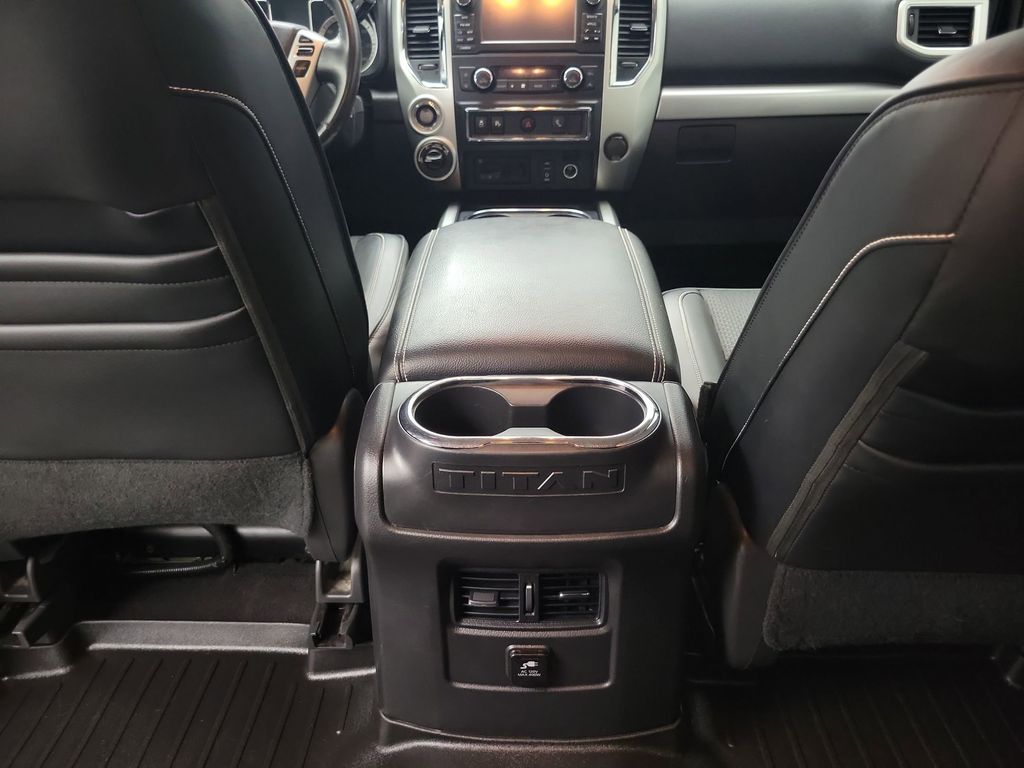 2017 Nissan Titan PRO-4X photo 22