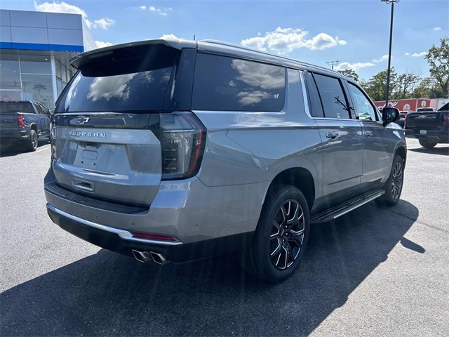 2026 Chevrolet Suburban High Country photo 4