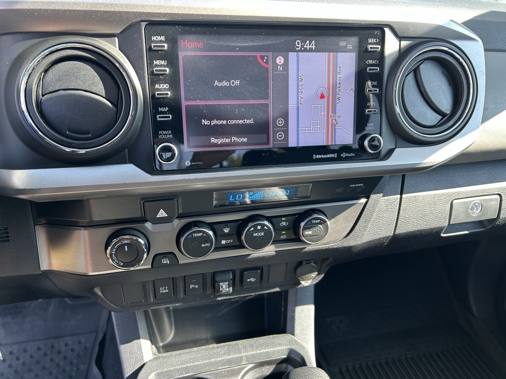 2021 Toyota Tacoma SR5 photo 16