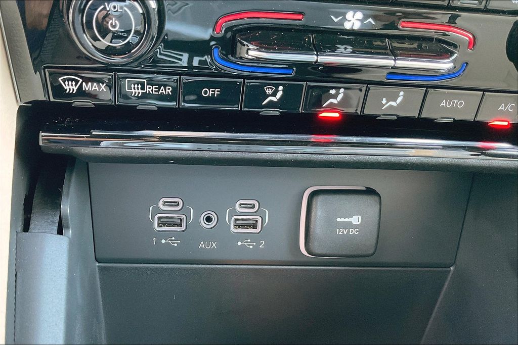 2025 Jeep Grand Cherokee Limited photo 24