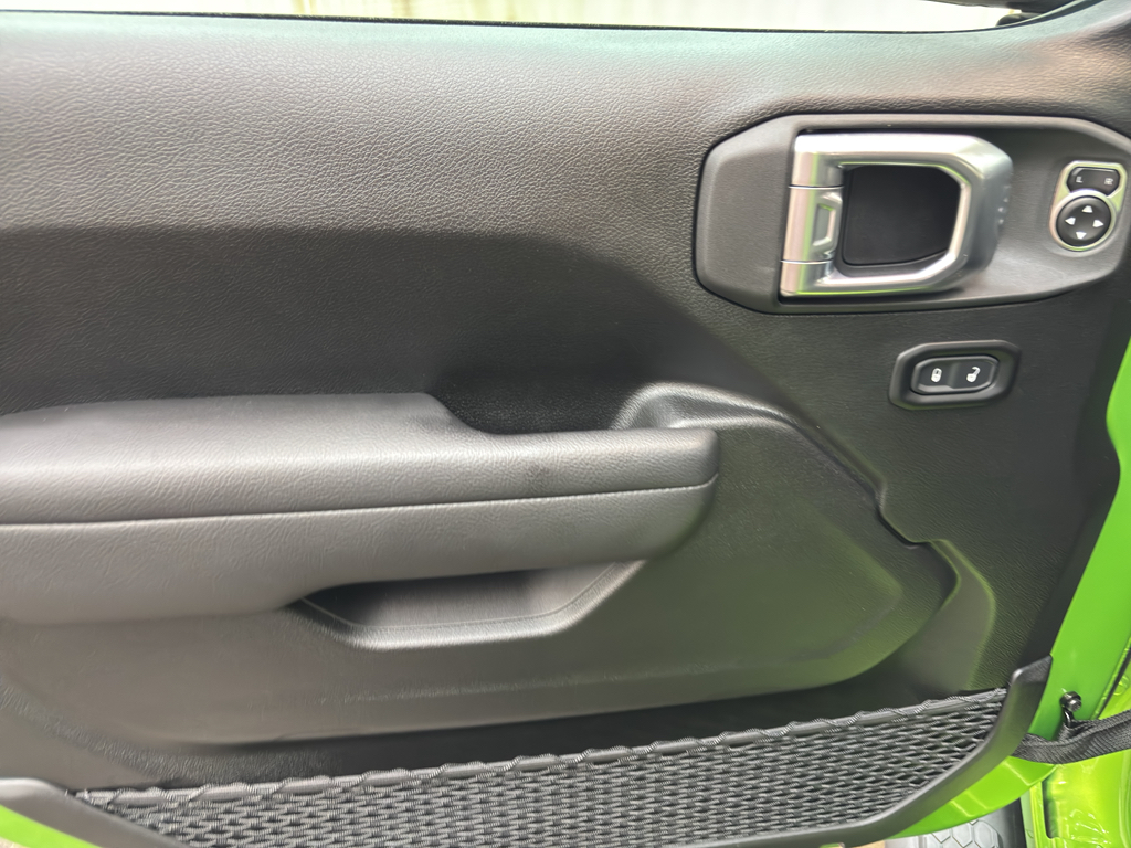 2025 Jeep Wrangler Sport S photo 14