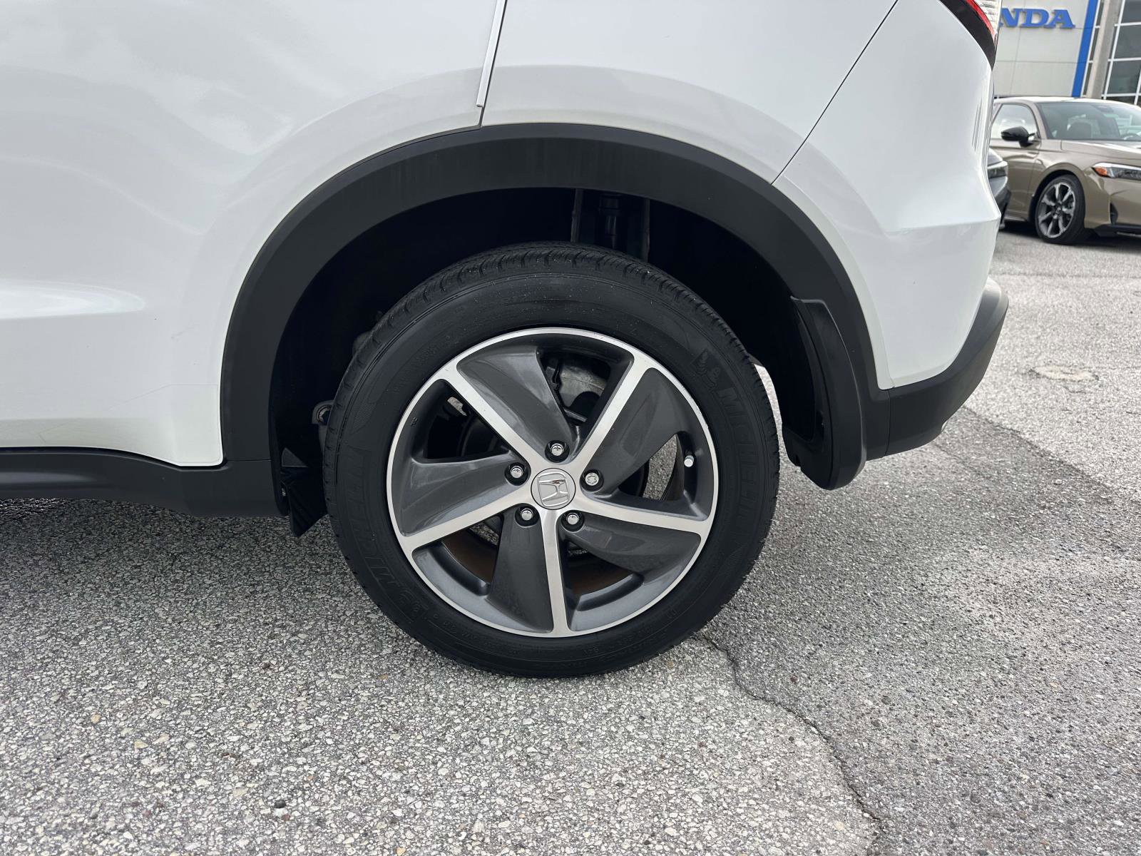 2022 Honda HR-V EX-L photo 9