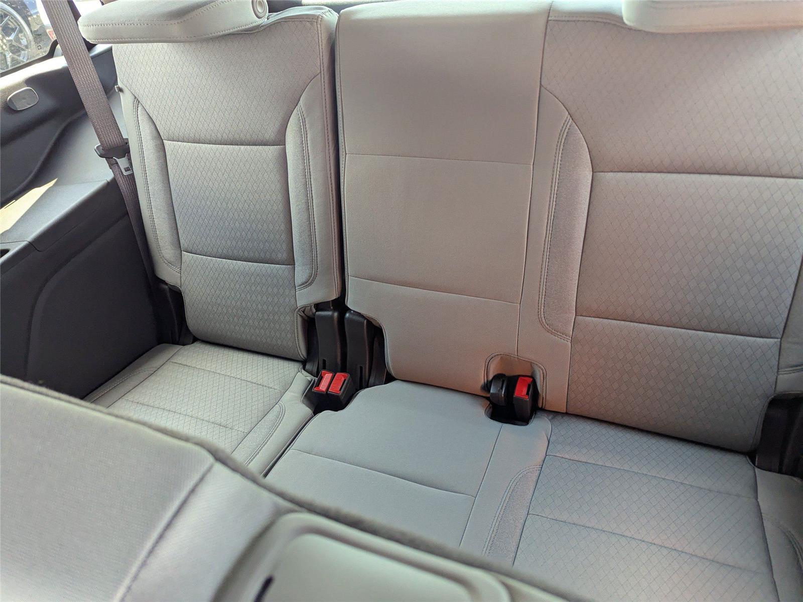 2025 Chevrolet Tahoe LS photo 12