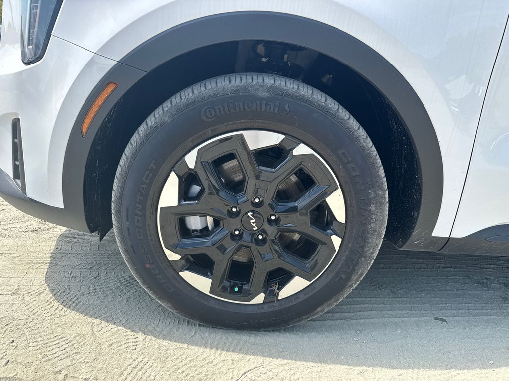 2025 Kia Sorento S photo 9