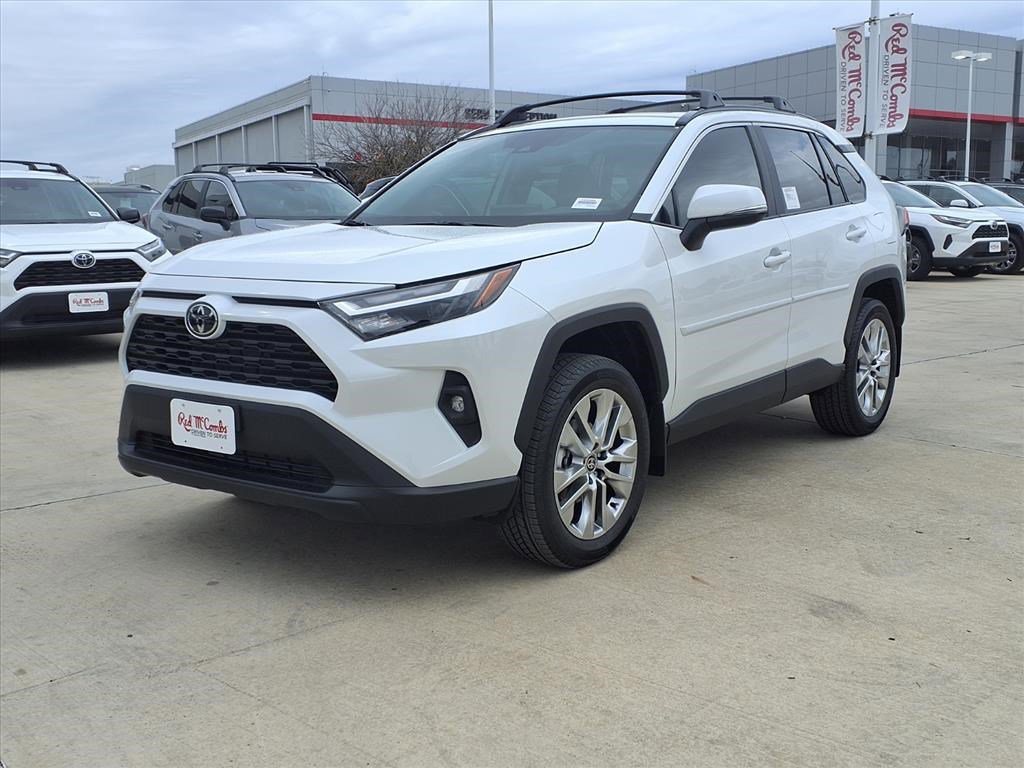 2025 Toyota RAV4 XLE Premium's photo
