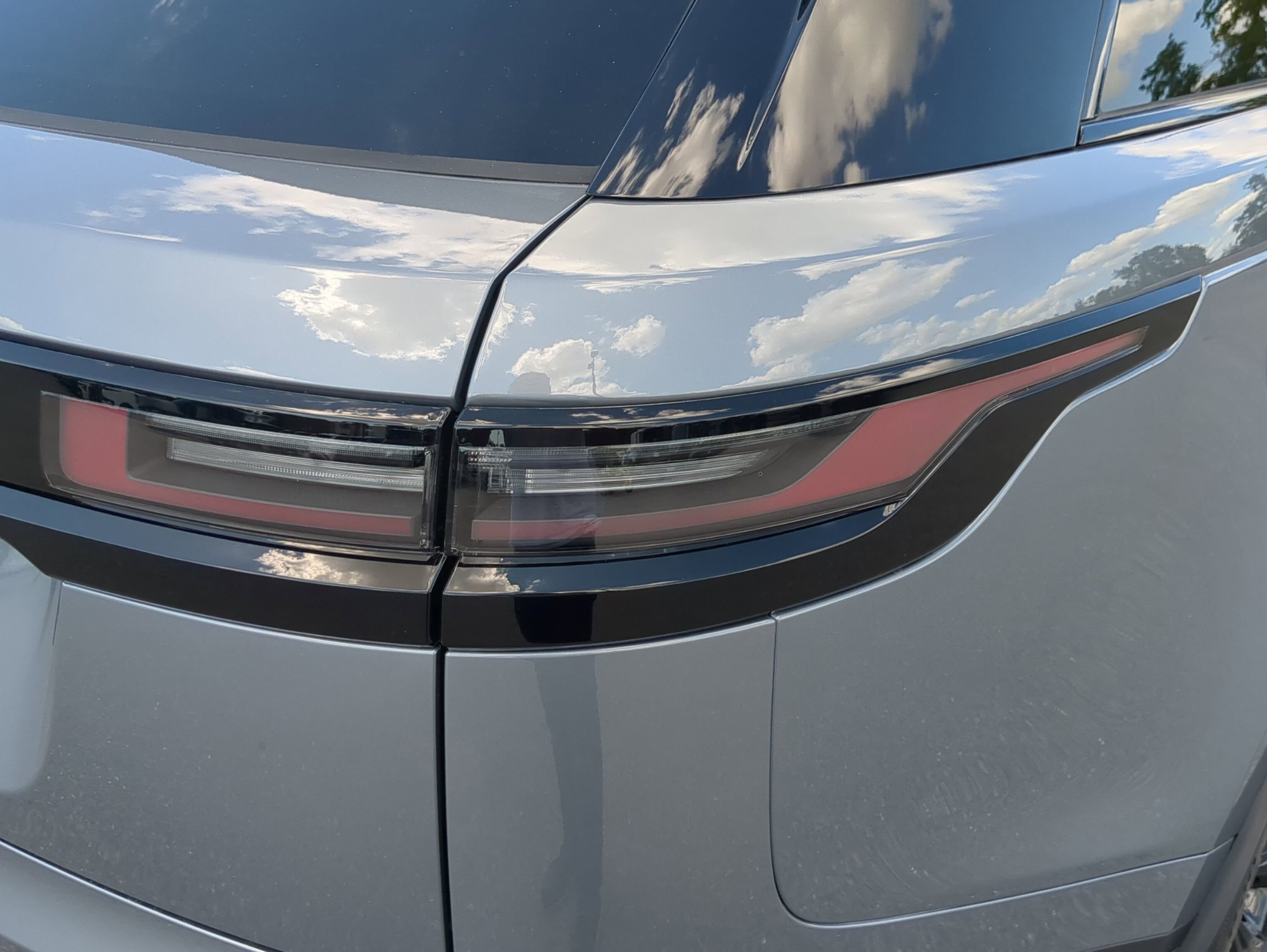 2026 Land Rover Range Rover Velar S photo 4