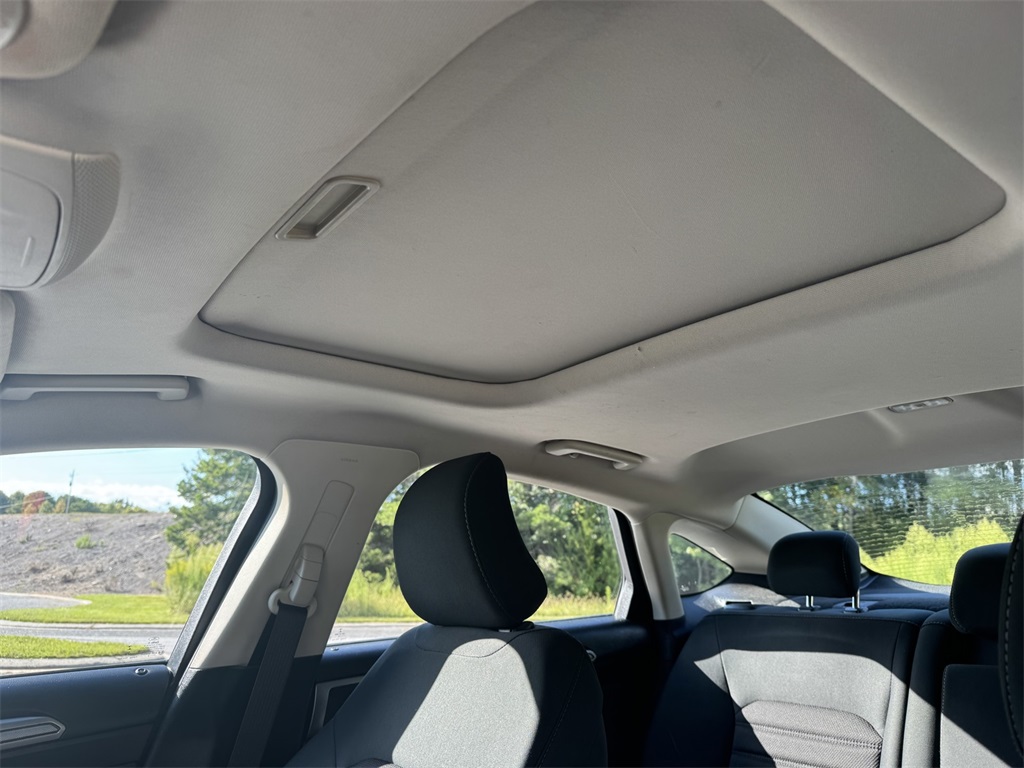2018 Ford Fusion SE photo 19