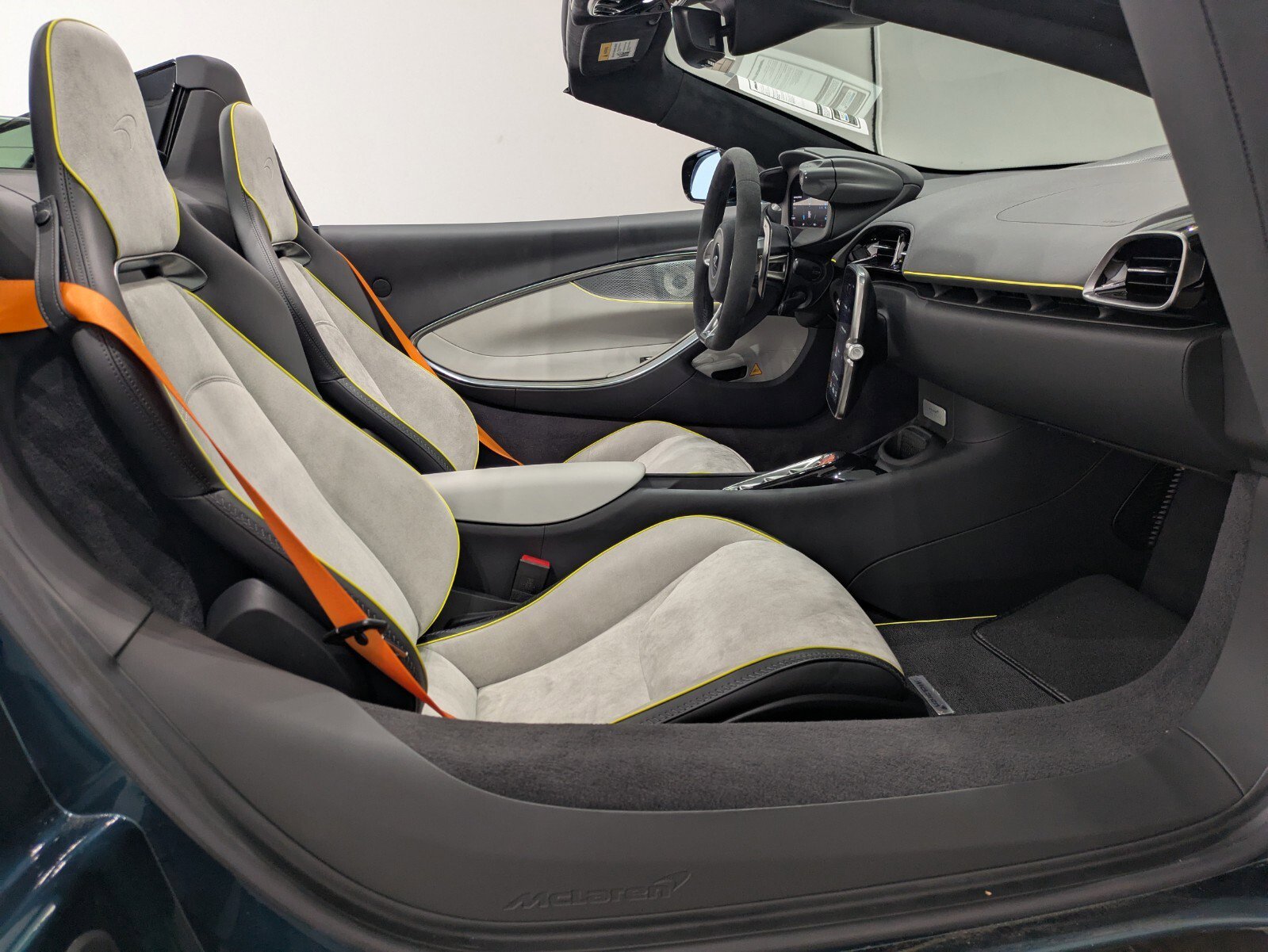 2025 Mclaren ARTURA Spider photo 16
