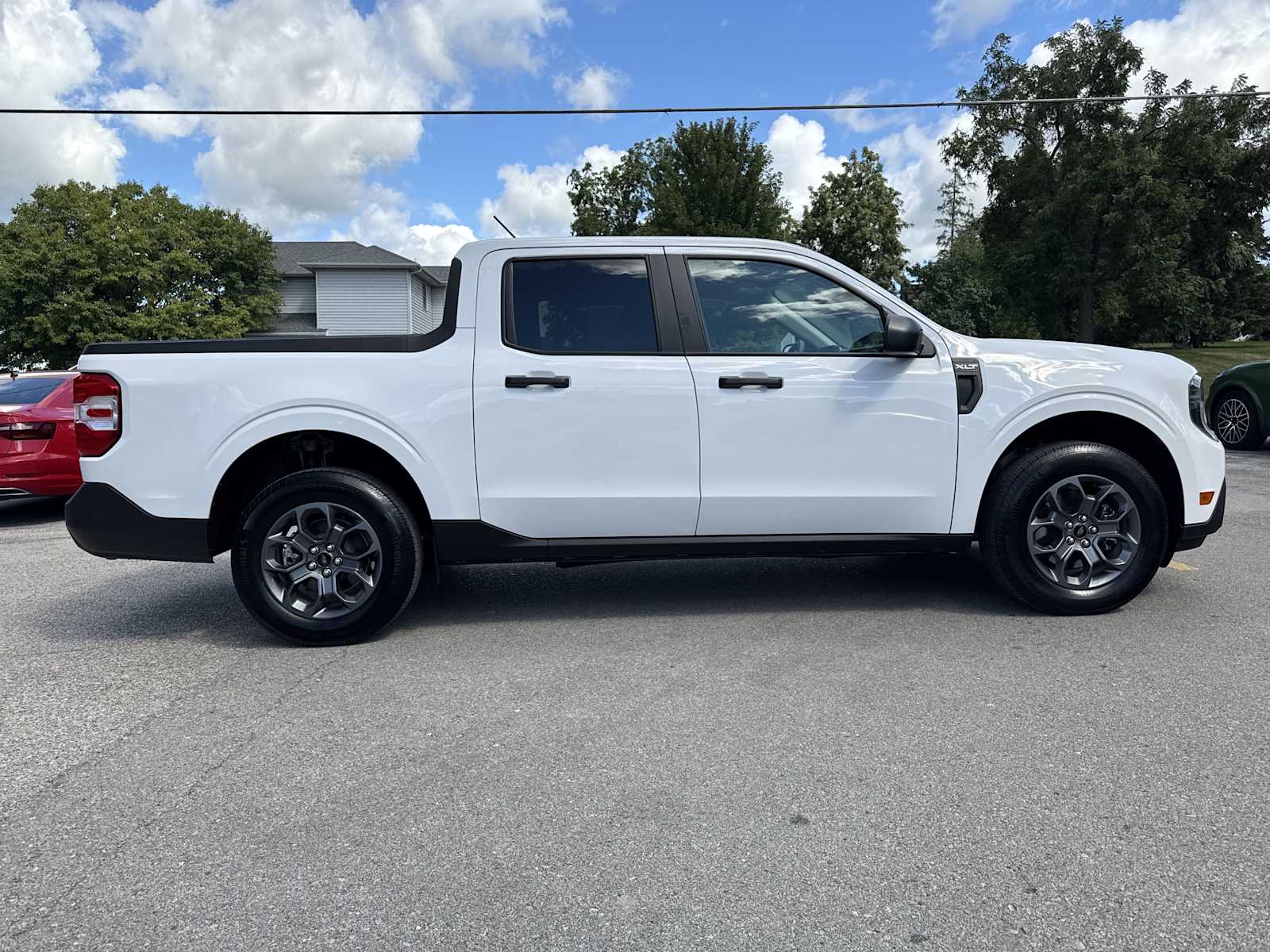 2025 Ford Maverick XLT photo 2