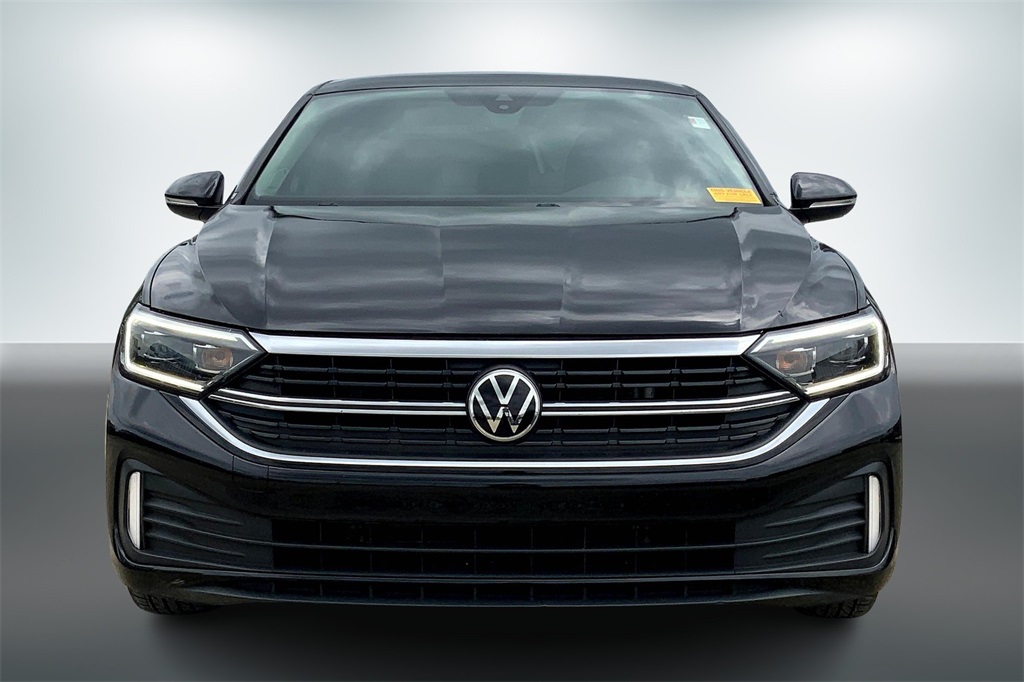 Used 2022 Volkswagen Jetta SEL with VIN 3VWGM7BU0NM031228 for sale in Kansas City