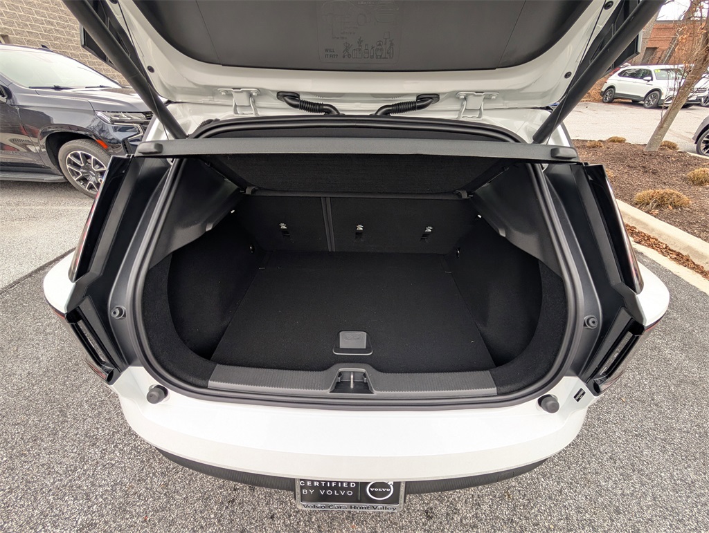 2025 Volvo EX30 Plus photo 4