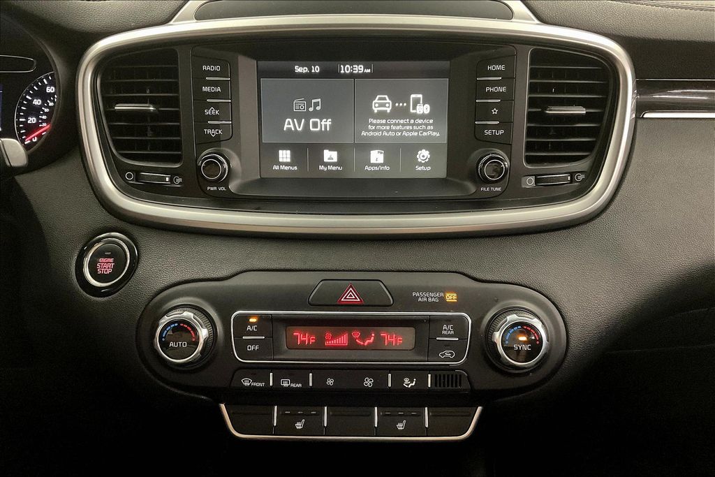 2020 Kia Sorento S photo 31