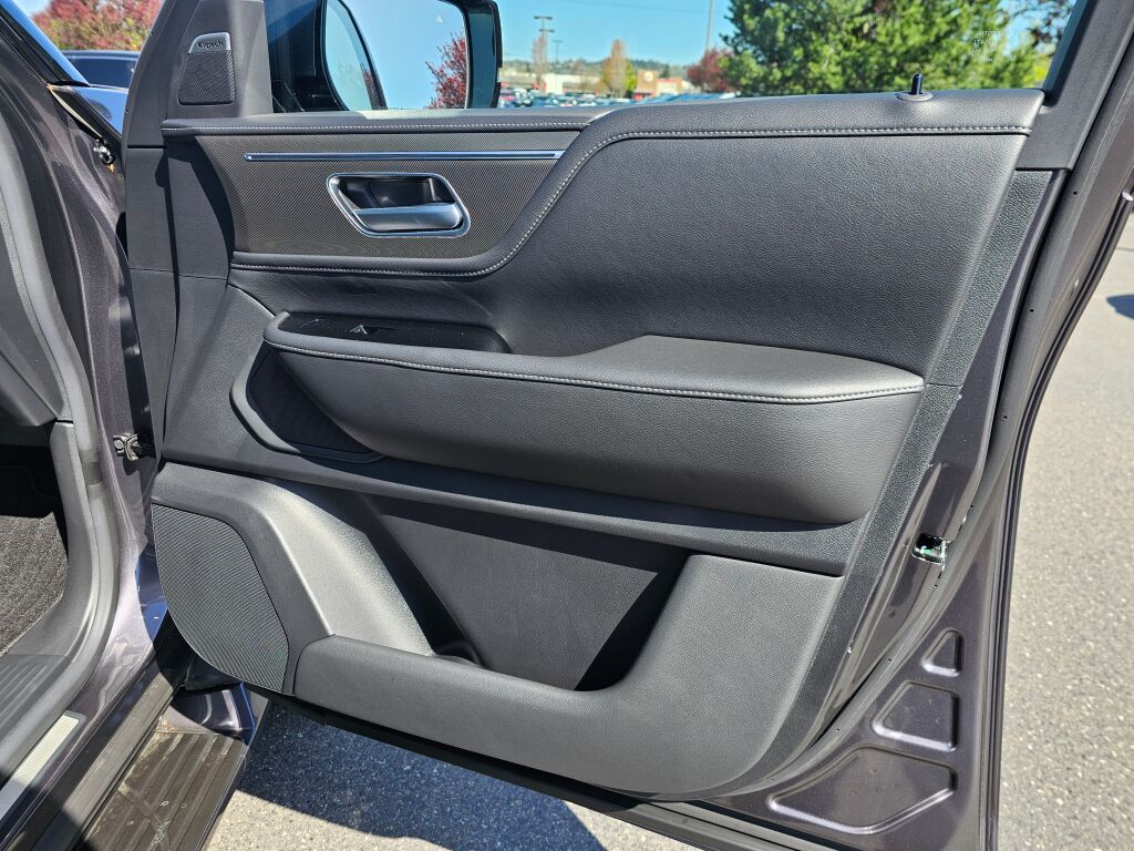 2025 Infiniti QX80 Pure photo 4