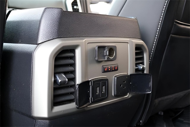 2020 Ford F-150 Lariat photo 4