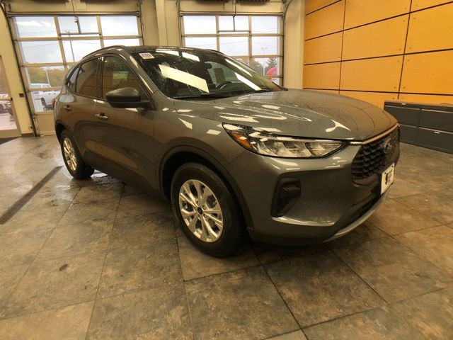 2026 Ford Escape Active photo 2
