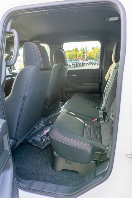 2025 Nissan Frontier PRO-4X photo 8