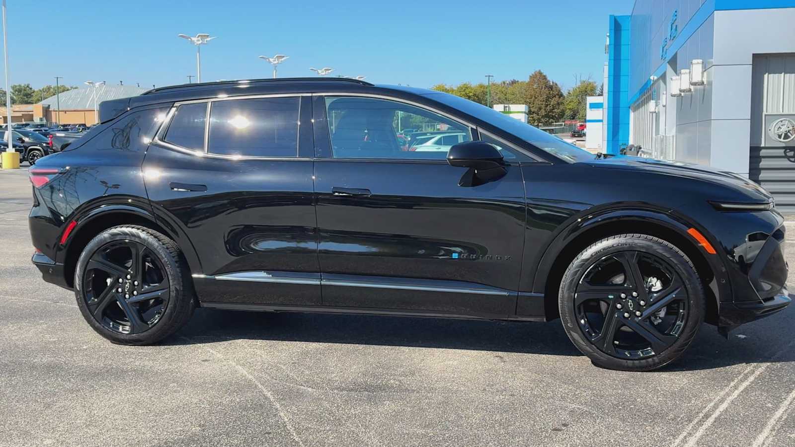 2024 Chevrolet Equinox EV 3RS photo 9