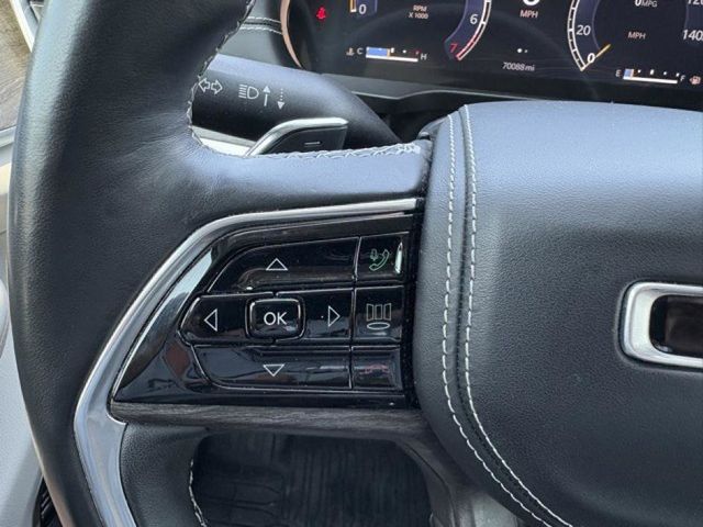 2021 Jeep Grand Cherokee Overland photo 17