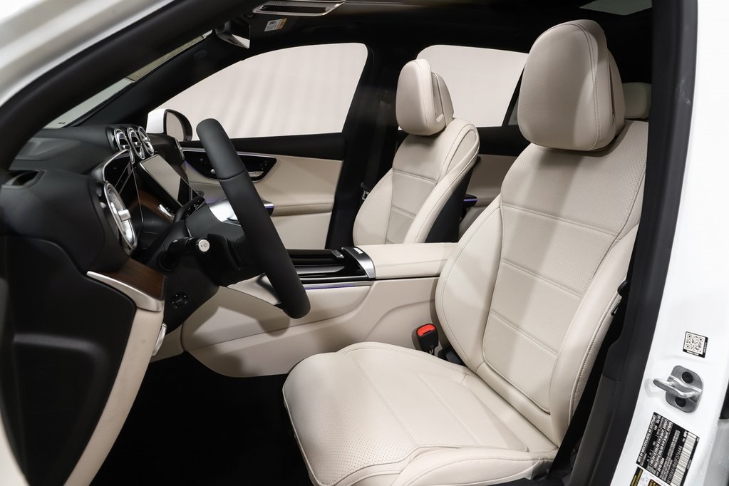 2025 Mercedes Benz GLC 300 4MATIC photo 9