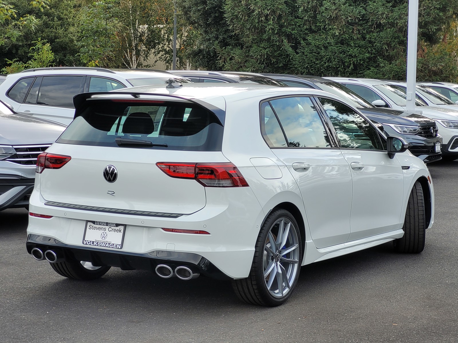 2024 Volkswagen Golf R photo 4