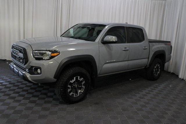 2020 Toyota Tacoma TRD Off-Road photo 3