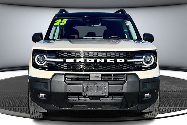 Used 2025 Ford Bronco Sport Outer Banks with VIN 3FMCR9CN4SRE65426 for sale in Kansas City