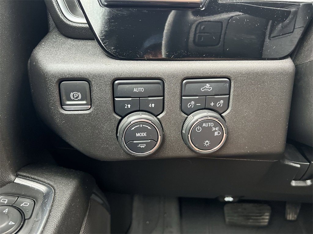 2023 Chevrolet Silverado 1500 LT photo 16