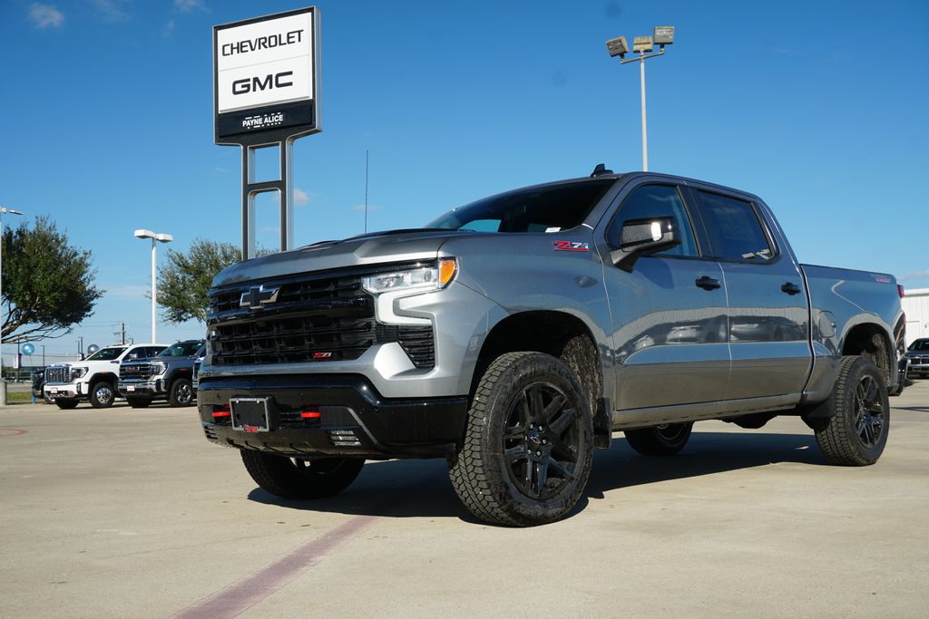 2026 Chevrolet Silverado LT's photo