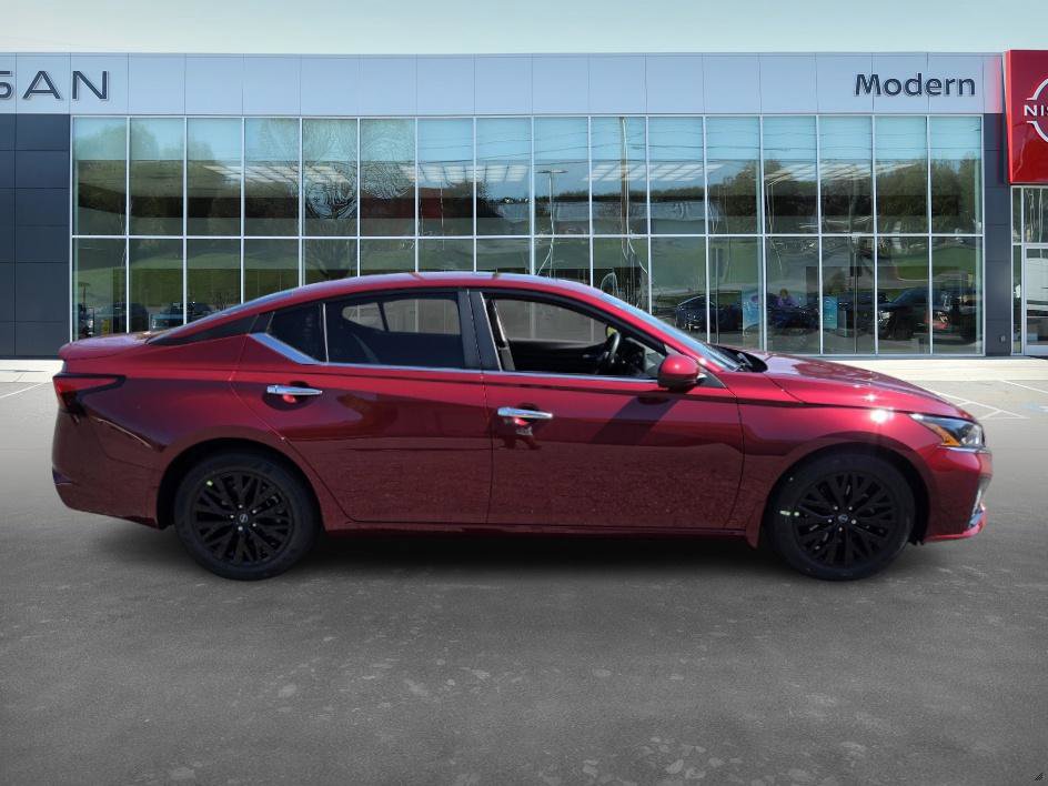 2025 Nissan Altima SV Special Edition photo 4
