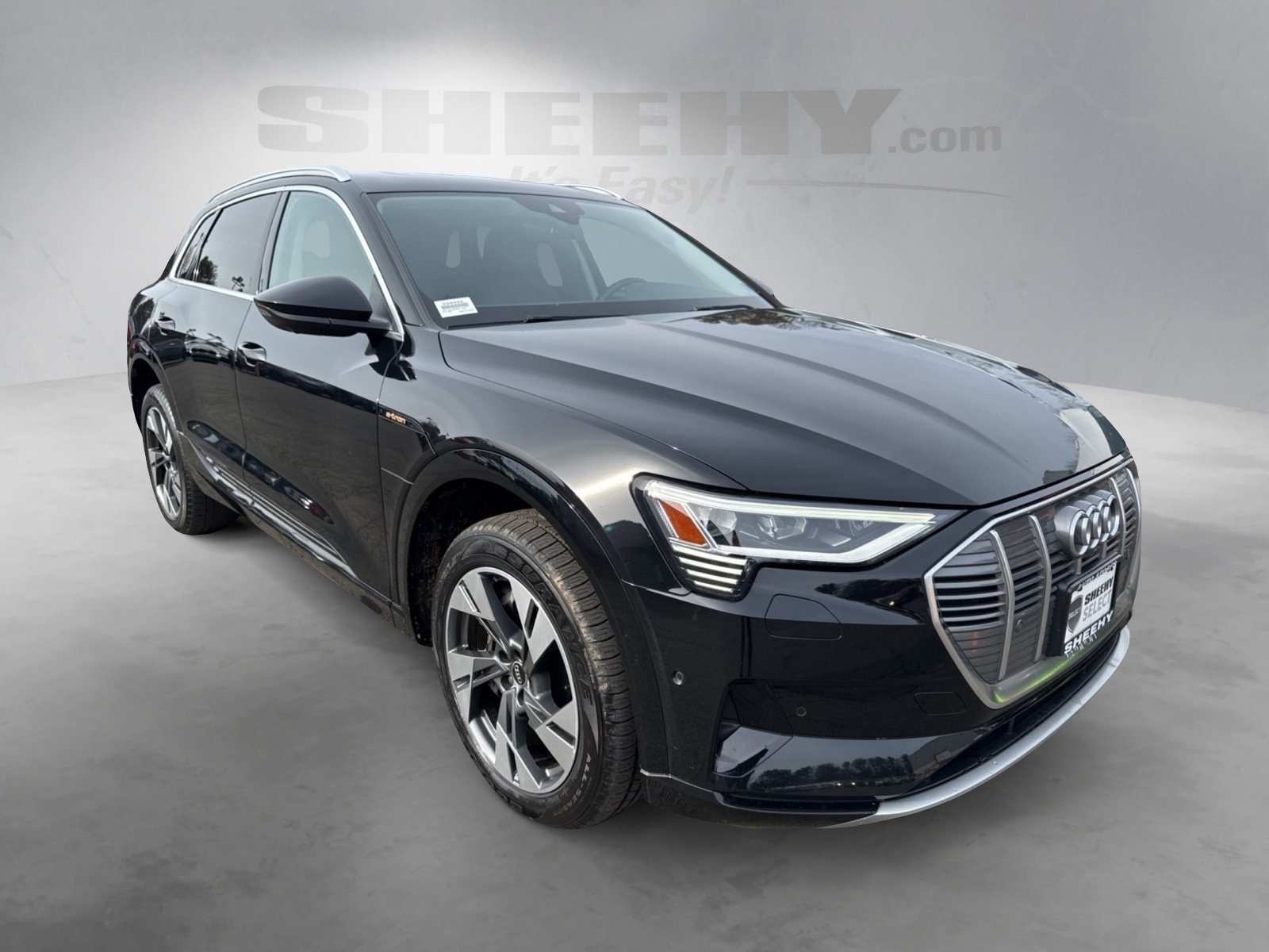 Used 2022 Audi e-tron Premium Plus with VIN WA1LAAGE6NB010099 for sale in Warrenton, VA