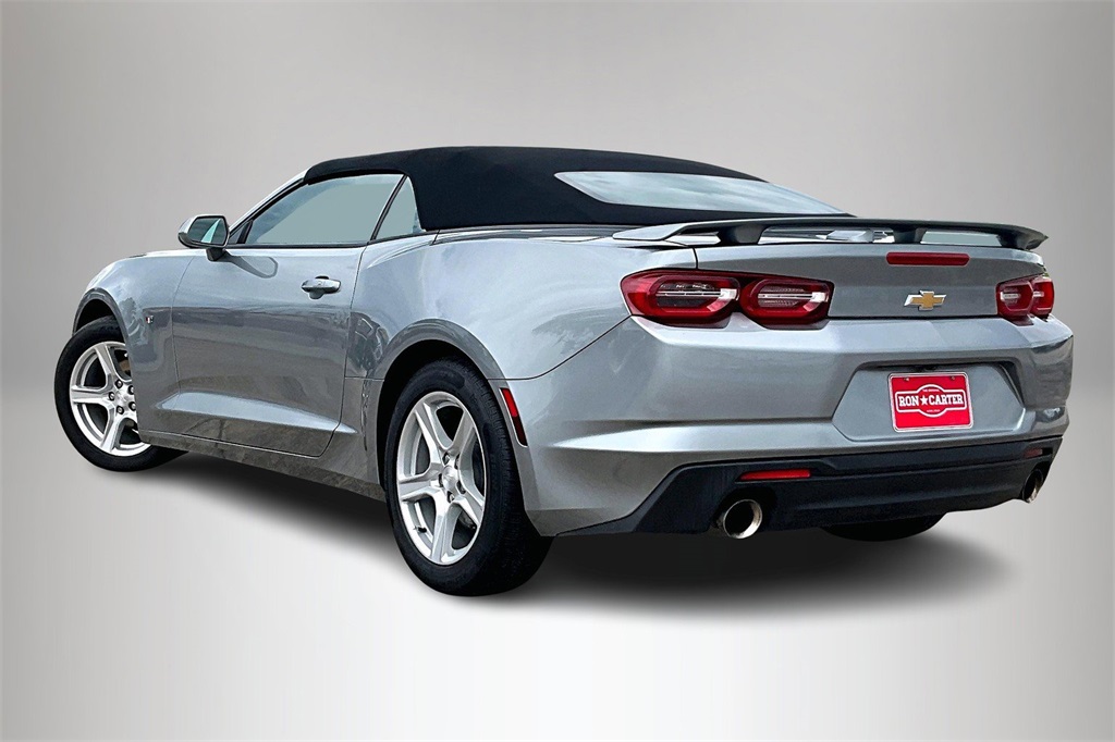 2023 Chevrolet Camaro 1LT photo 4