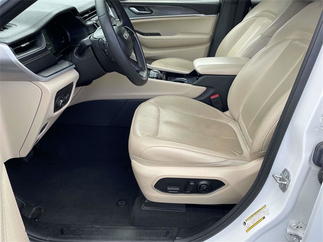 2023 Jeep Grand Cherokee Limited photo 4